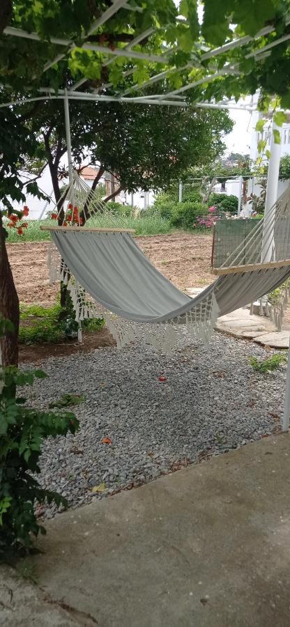 바트시 Kampos Family Garden 빌라 외부 사진